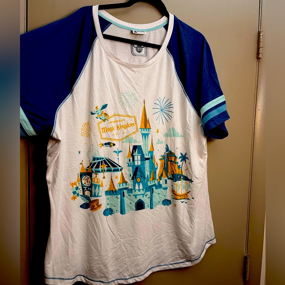 Disneyworld magic kingdom women’s baseball tee size 3x